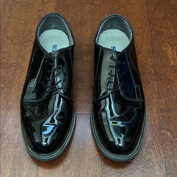 Bates Black Faux Patent Leather Oxfords, Perfect for Special Occasions Size 10.5 - Picture 1 of 14